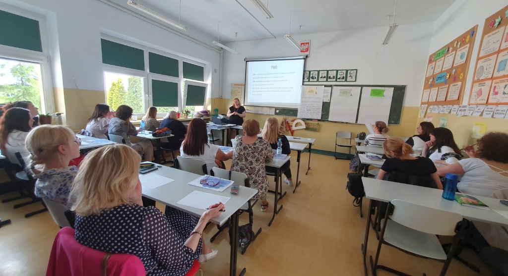 Monitorowanie i ocenianie postępów uczniów i wykorzystanie Zintegrowanej Platformy Edukacyjnej w procesie kształcenia w Szkole w Szczuczynie