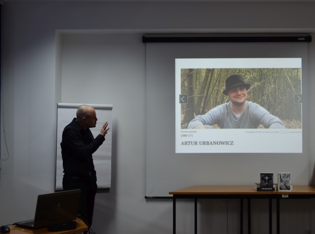 „GAŁĘZISTE” – spotkanie autorskie z Arturem Urbanowiczem