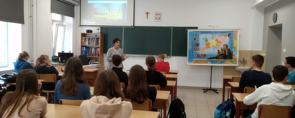 Nietypowa lekcja biblioteczna w II LO w Suwałkach