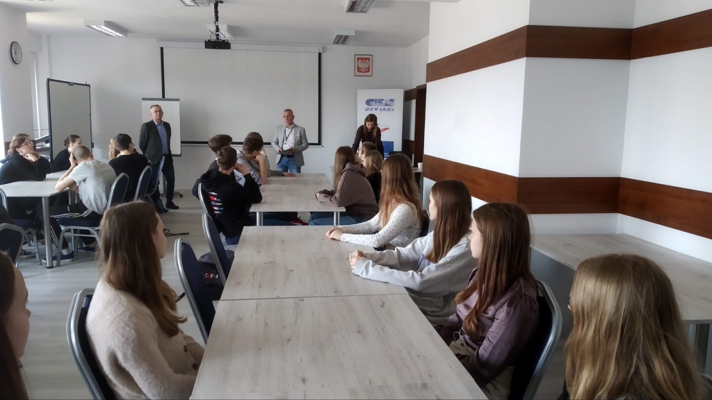 Nauczyciele i uczniowie na tropach zbrodni katyńskiej
